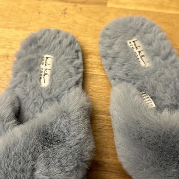 NICOLE MILLER ⭐️ fuzzy slippers - Picture 3 of 5
